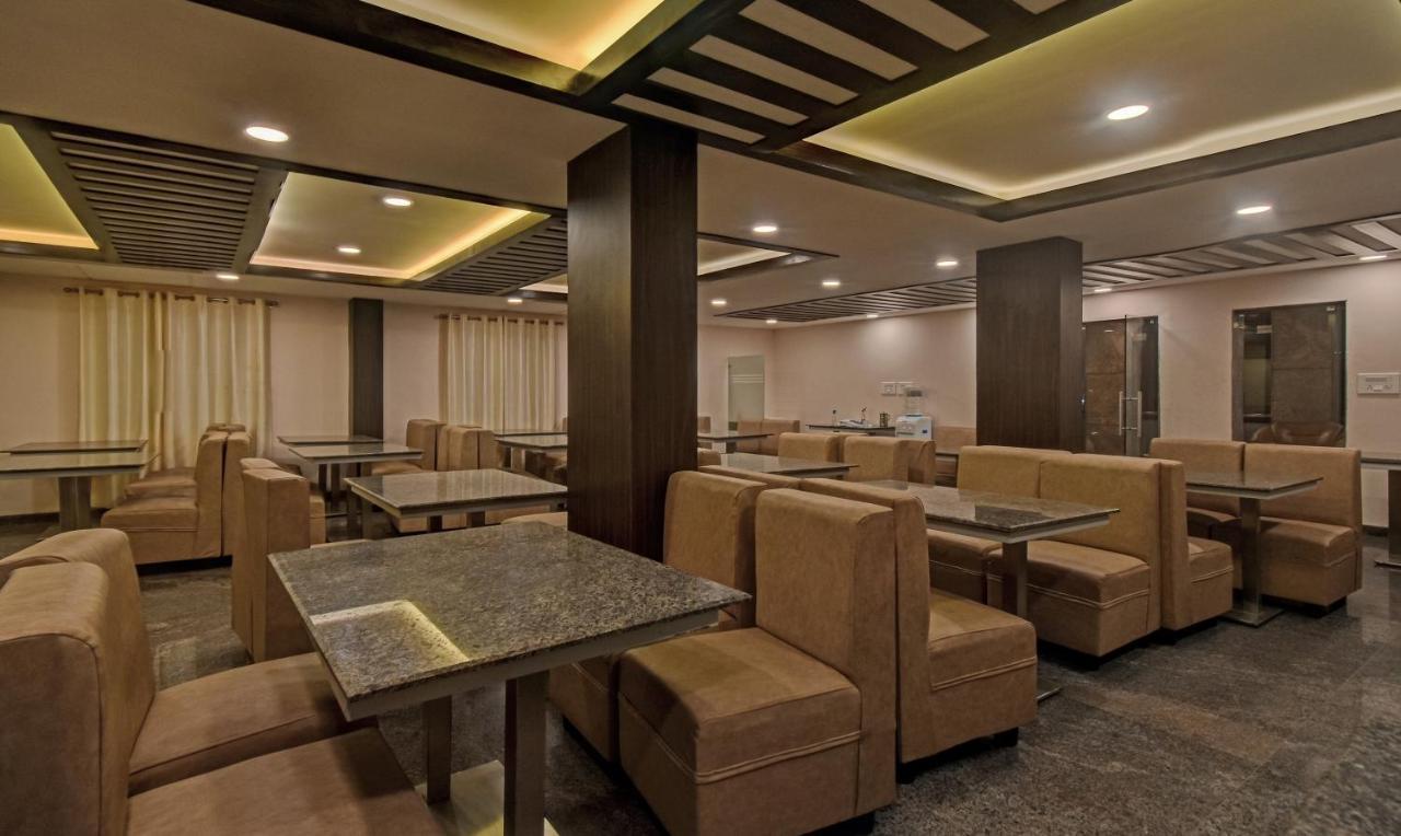 Hôtel Treebo Trend Palm Tree à Chennai Extérieur photo